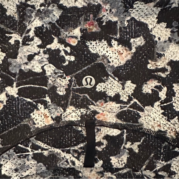 Lululemon Define Jacket Spring Bloom Multi Black size 8 - Picture 4 of 8